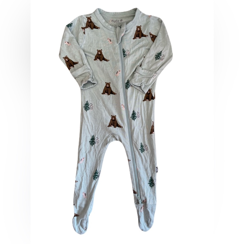 Kyte BABY Light green Bear Print Footed One-Piece